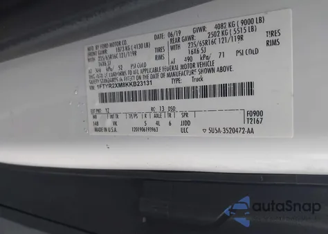 2019 Ford Transit-250 z USA, uszkodzony, nr VIN 1FTYR2XM8KKB23131